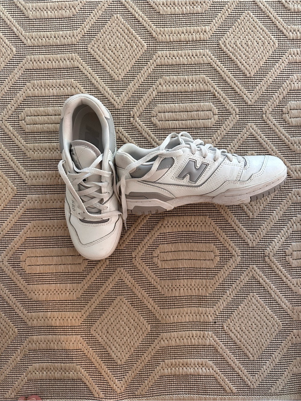 New Balance 550 White size 8 - Picture 4 of 6